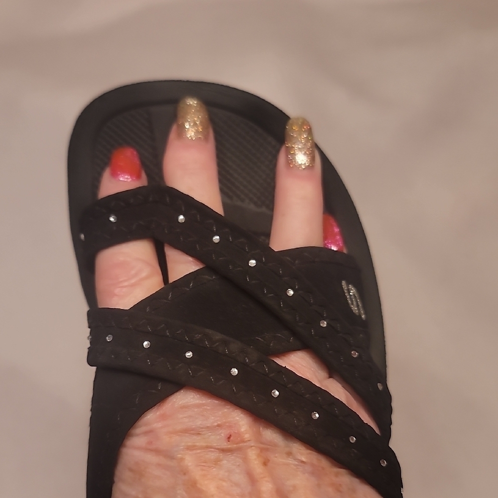 0654. NWOTs ~ Skechers Black Sandals with Thong Design and Studded Straps - Picture 8 of 10